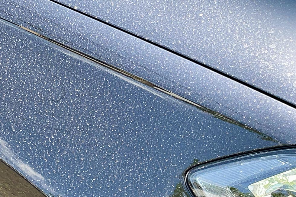 コーティング車でも洗車が必要な理由は？