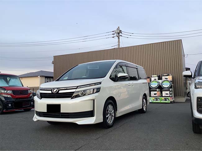 VRX3をヴォクシーに装着