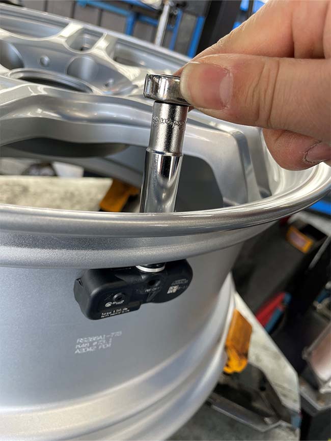 スイフトにRW006を装着