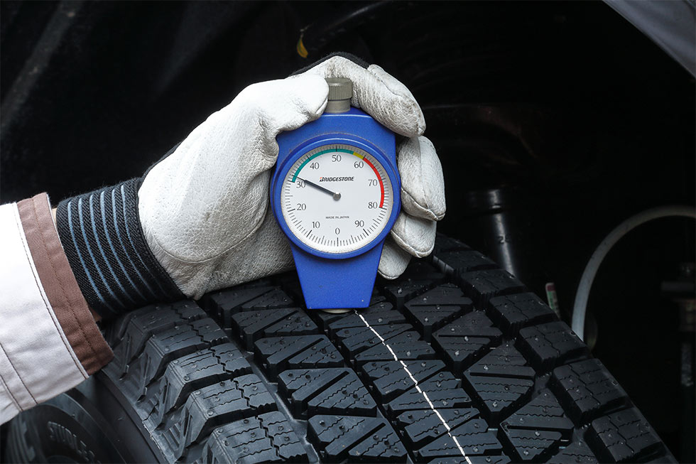 空気圧、偏摩耗、外傷、残溝、硬度・・・ 大丈夫ですか?
