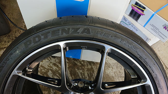 BMW M3にRE-71RSを装着