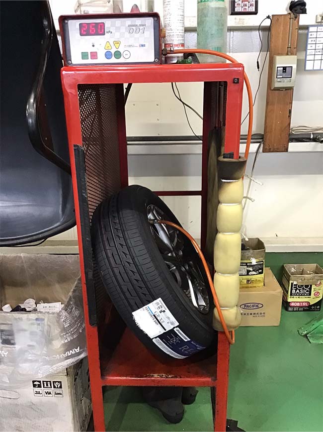 タイヤ交換時にハブ防錆を施工